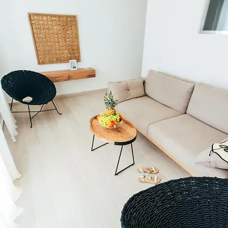 La Maltese Luxury Oia (Santorini)