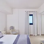 La Maltese Luxury * Oia