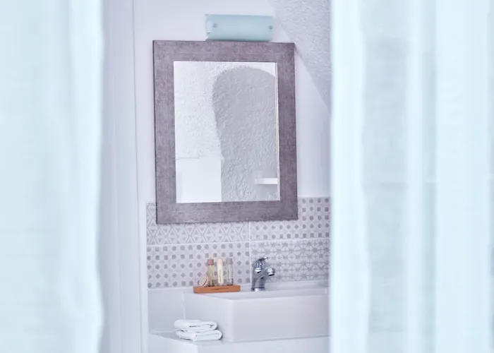 La Maltese Luxury Oia